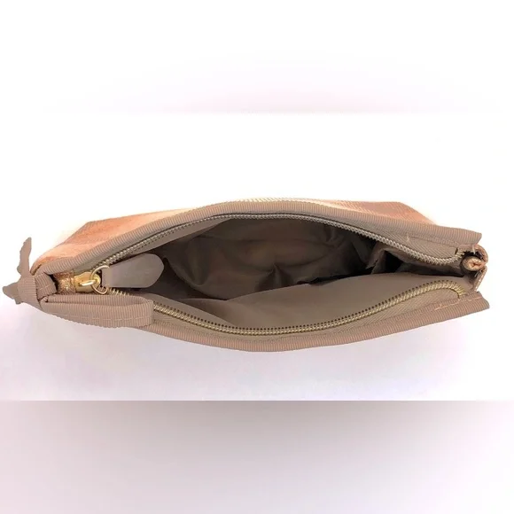 NIB Burberry Large Makeup Toiletry Tavel Bag - Picture 3 of 4